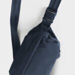 Moment Everything Sling 2L (Navy) - Image 4