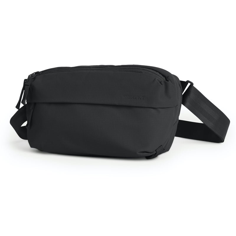 cd78bd09fcd64cbc9405bc0e6d006117.jpg Moment Everything Sling 4L (Black) - Image 1