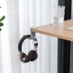 Desky Foldable Headphone Hook - Silver - Image 2